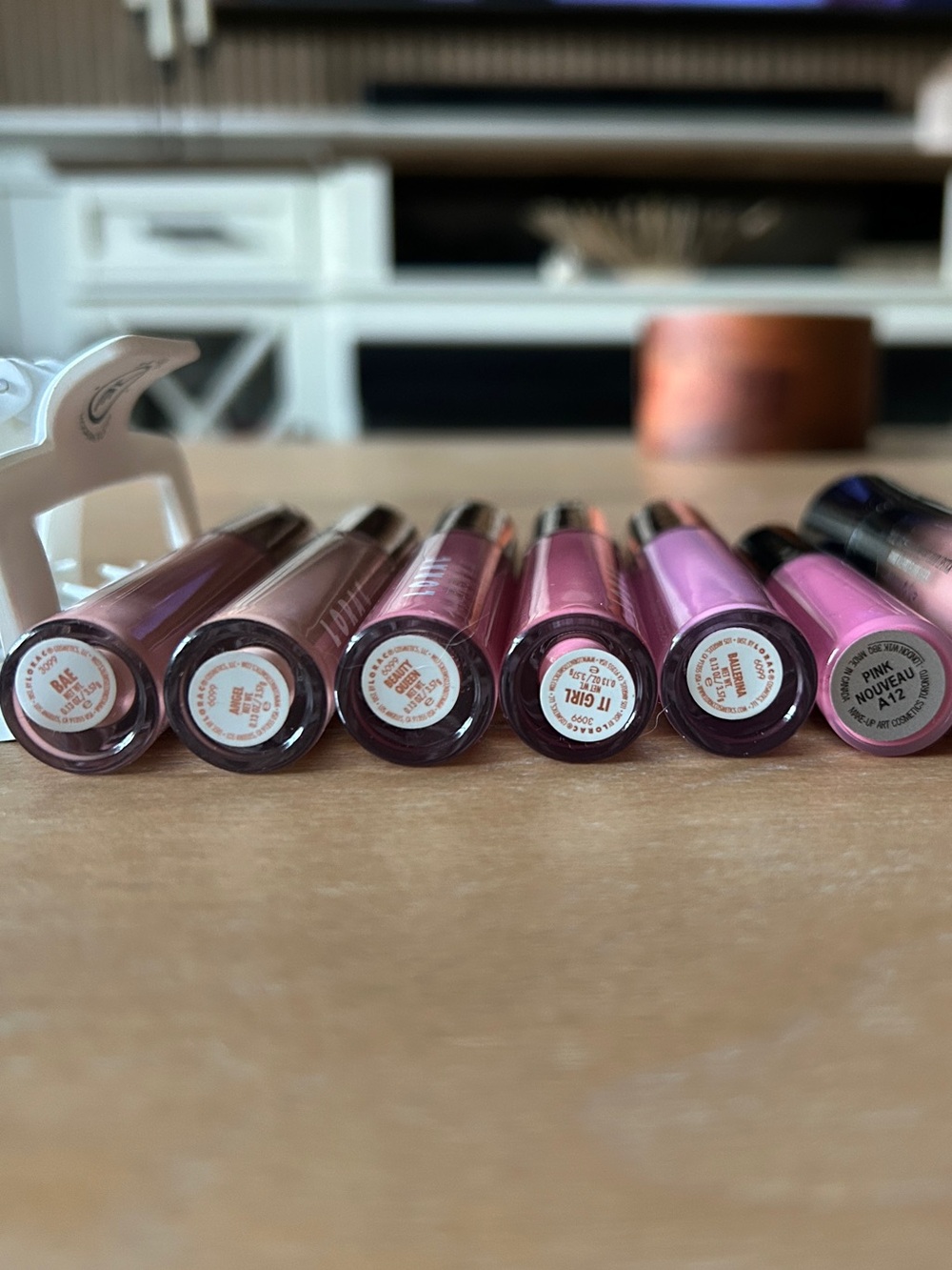 MAC and LORAC Pink Lip Gloss Collection – Smooth Shimmer & Hydration - Picture 3 of 3